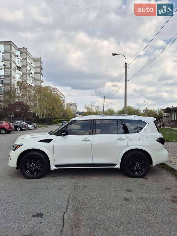 Позашляховик / Кросовер Infiniti QX80 2016 в Києві