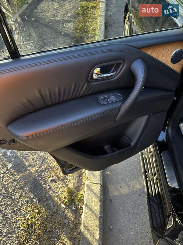 Позашляховик / Кросовер Infiniti QX80 2014 в Чернігові