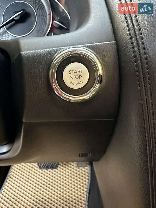 Позашляховик / Кросовер Infiniti QX80 2014 в Чернігові