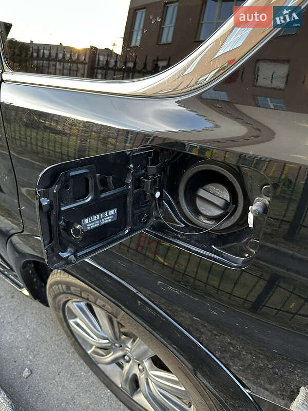 Позашляховик / Кросовер Infiniti QX80 2014 в Чернігові