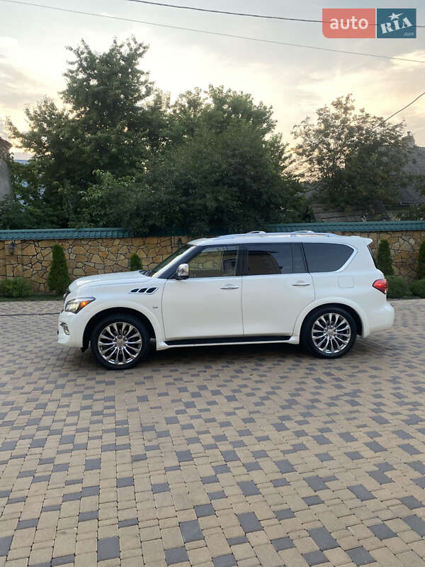 Внедорожник / Кроссовер Infiniti QX80 2015 в Могилев-Подольске