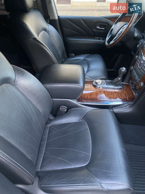 Внедорожник / Кроссовер Infiniti QX80 2015 в Могилев-Подольске