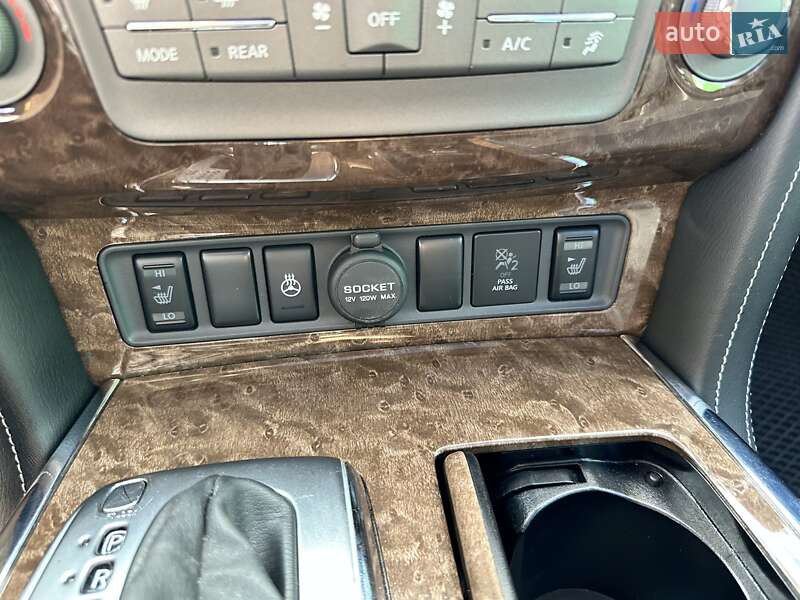 Позашляховик / Кросовер Infiniti QX80 2016 в Києві