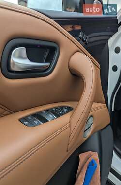 Внедорожник / Кроссовер Infiniti QX80 2024 в 