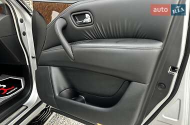 Внедорожник / Кроссовер Infiniti QX80 2015 в 