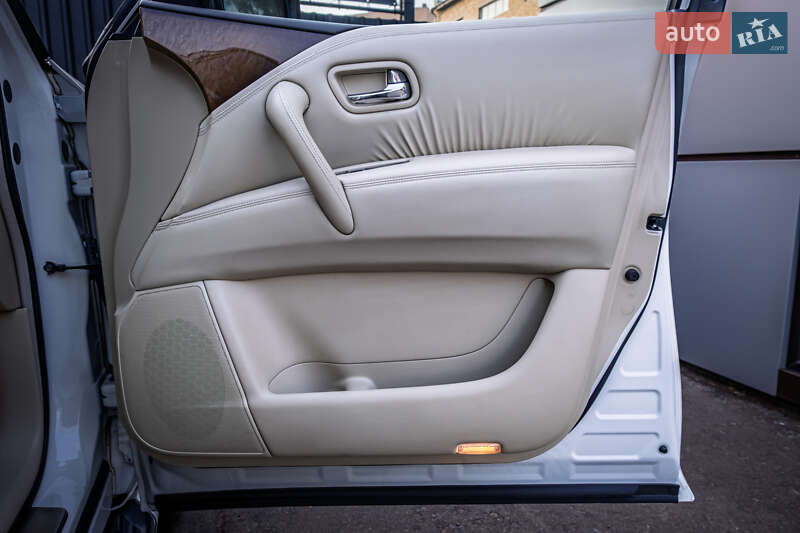 Позашляховик / Кросовер Infiniti QX80 2014 в Києві фото 32 Позашляховик / Кросовер Infiniti QX80 2014 в Києві