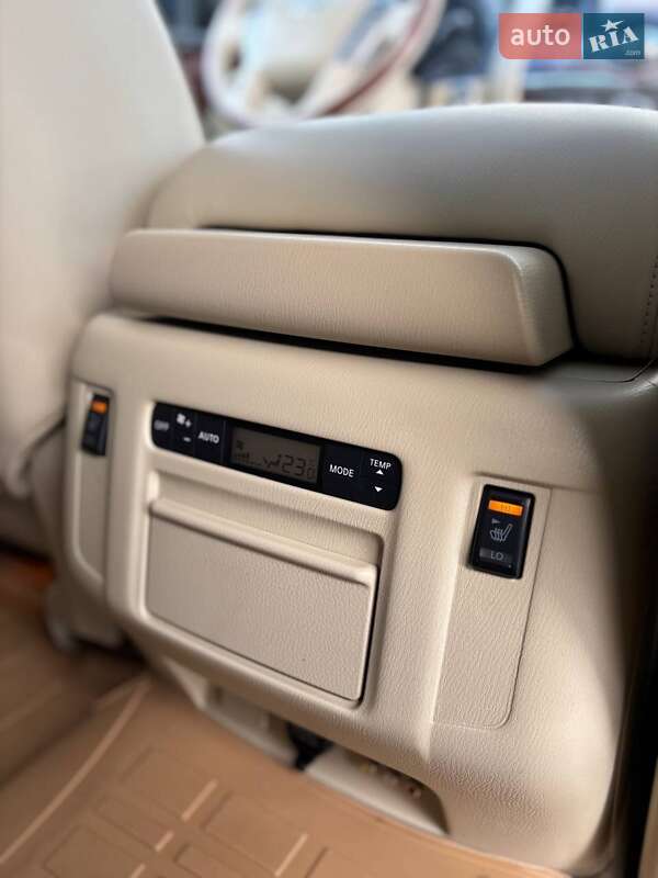 Позашляховик / Кросовер Infiniti QX80 2016 в Києві