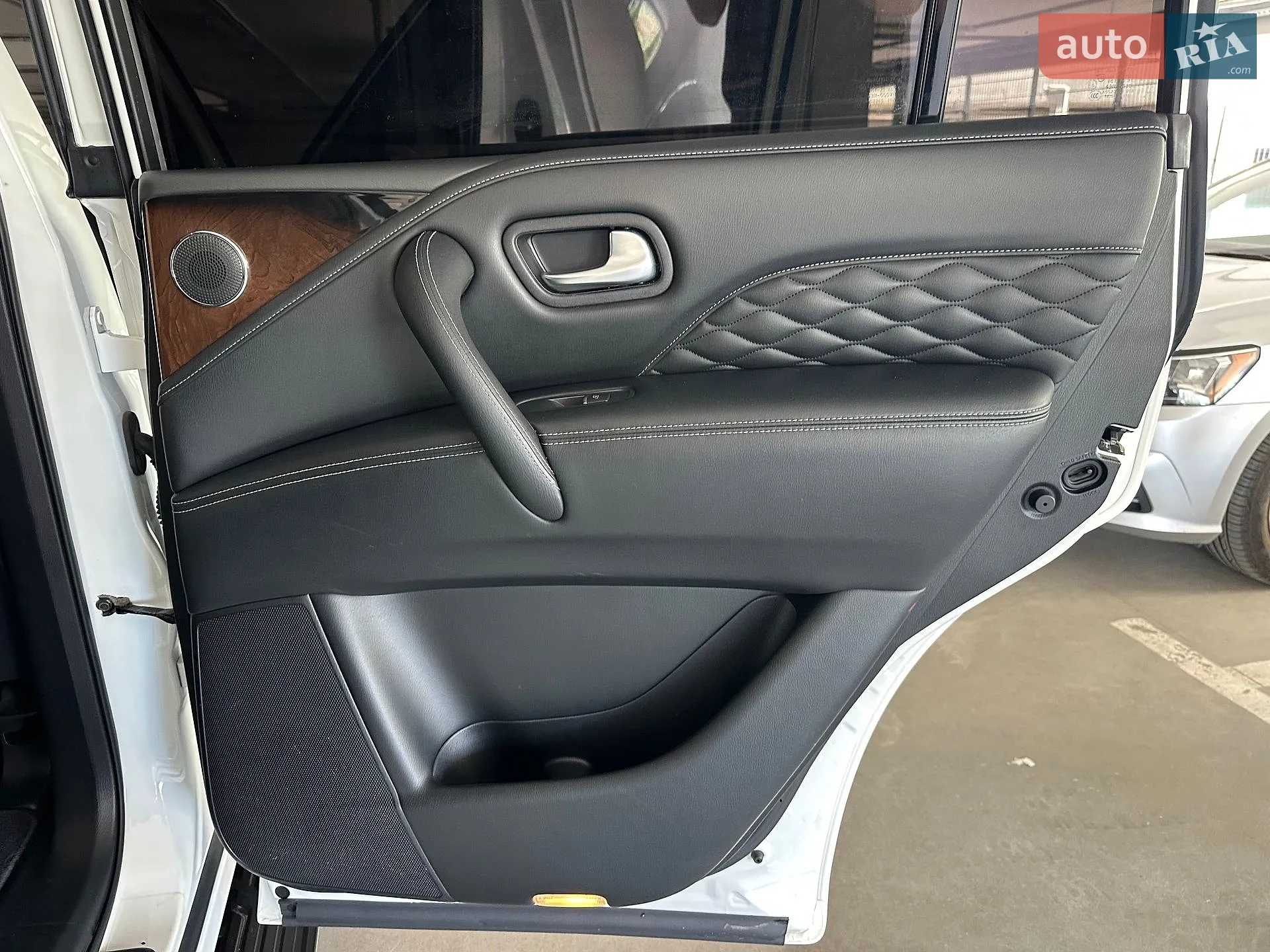 2019 Infiniti QX80 - мініатюра 43