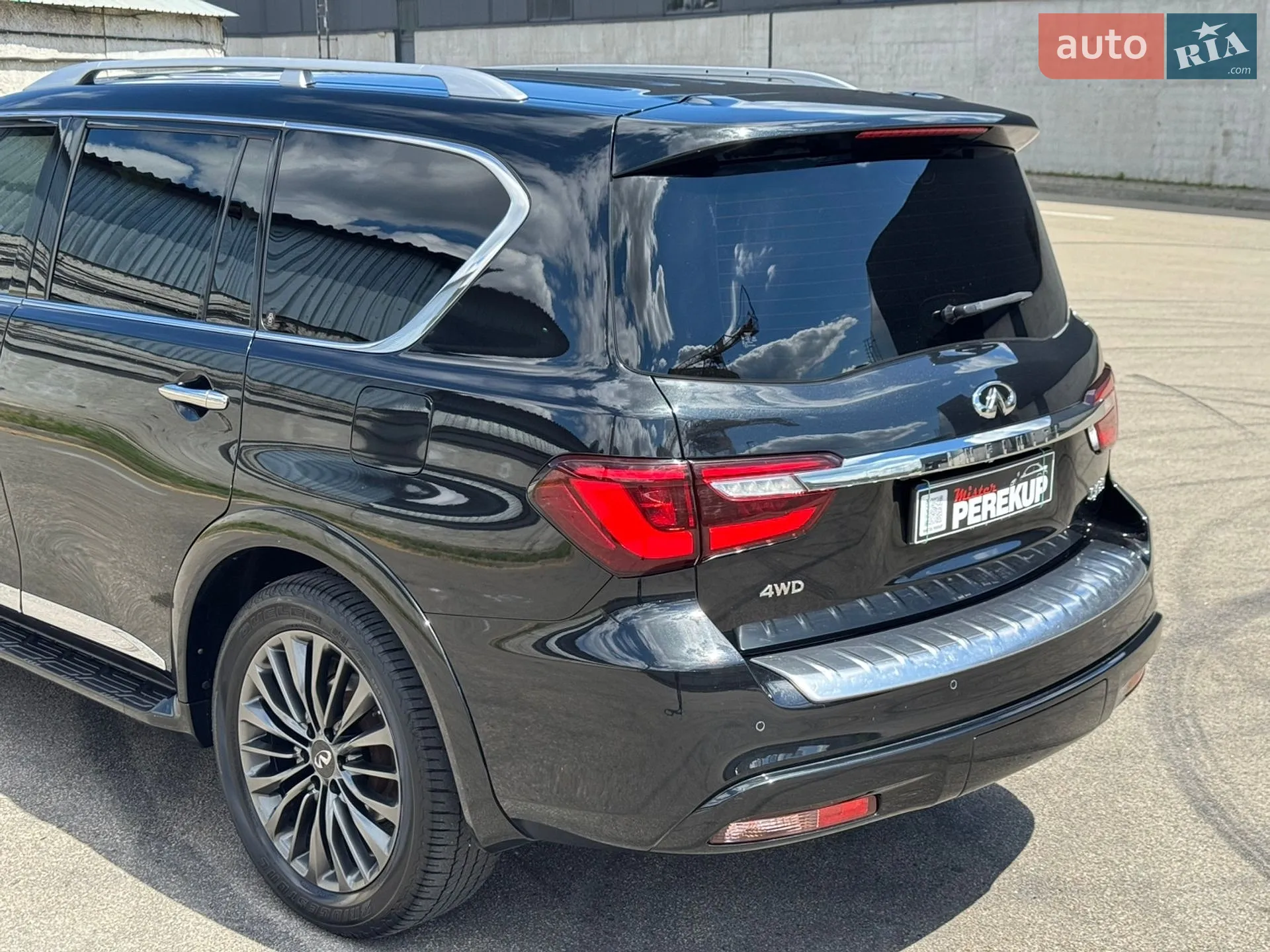 2023 Infiniti QX80 - мініатюра 9