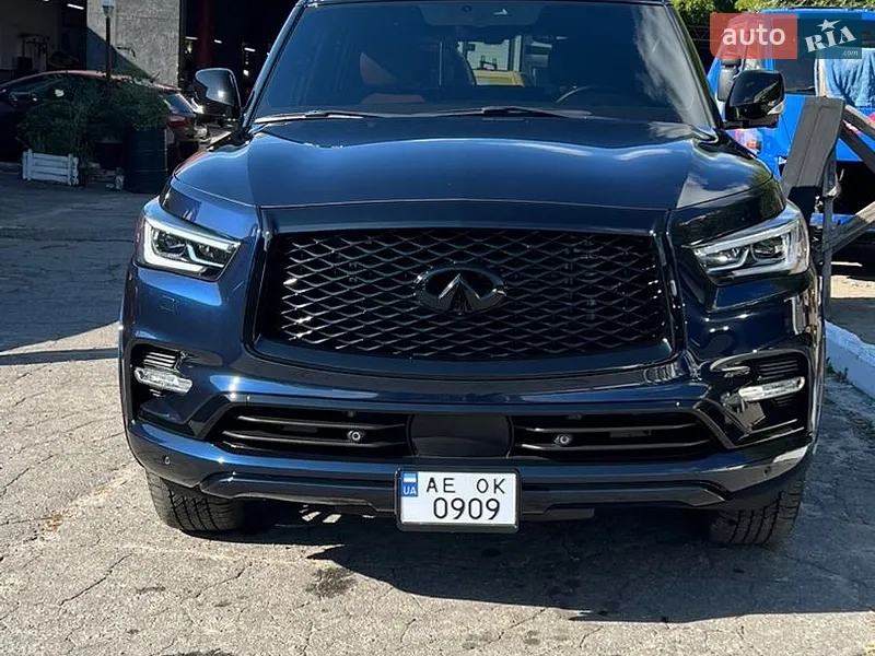 Infiniti QX80