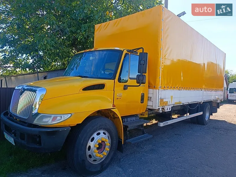 International 4300 2004