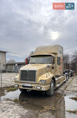 Тягач International 9200 2002 в 