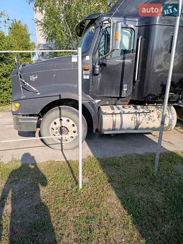 Тягач International 9200 2002 в Днепре фото 5 Тягач International 9200 2002 в Днепре