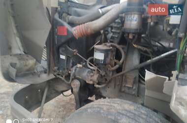 Другие грузовики International 940 2001 в 