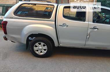 Пікап Isuzu D-Max 2013 в 