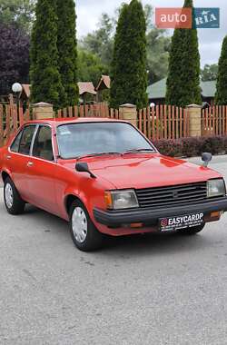 Седан Isuzu Gemini 1982 в 