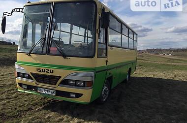 Городской автобус Isuzu MD пас 2001 в Новоукраинке