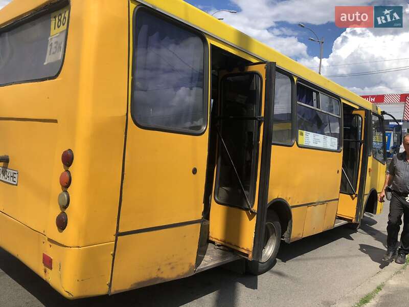 Міський автобус Isuzu MD 2006 в Києві