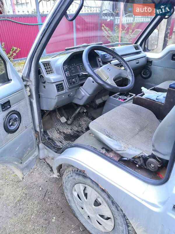 Мінівен Isuzu Midi 1992 в Тячеві фото 10 Мінівен Isuzu Midi 1992 в Тячеві