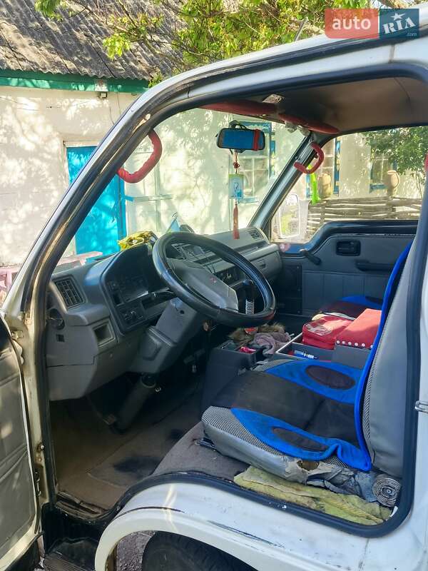 Микроавтобус Isuzu Midi 1987 в Соленом