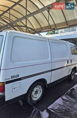Минивэн Isuzu Midi 1994 в 