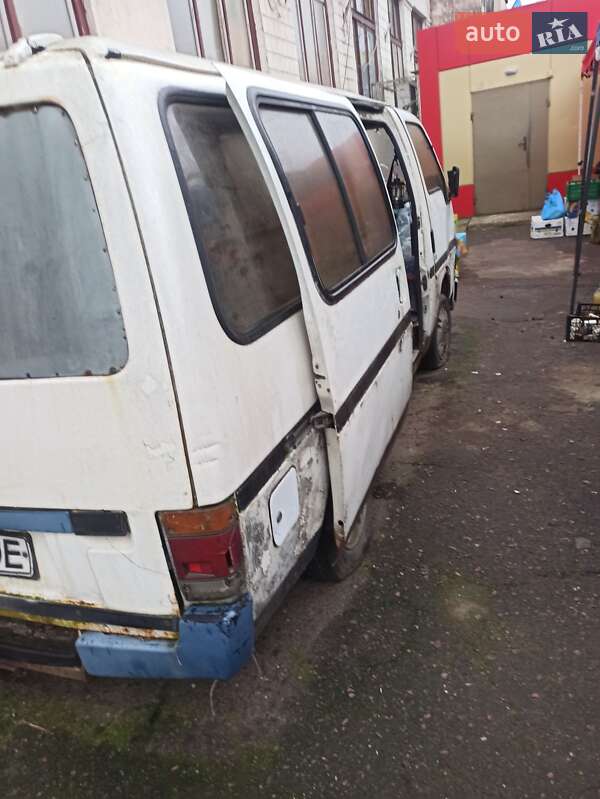 Минивэн Isuzu Midi 1989 в Одессе фото 2 Минивэн Isuzu Midi 1989 в Одессе