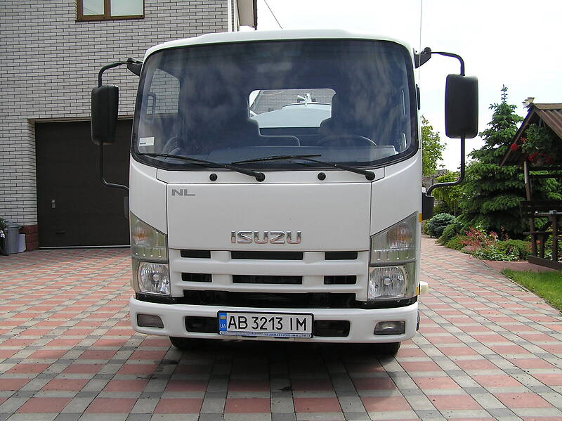 Цистерна Isuzu NLR 2014 в 