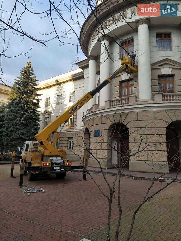 Автовышка Isuzu NQR 2014 в Одессе