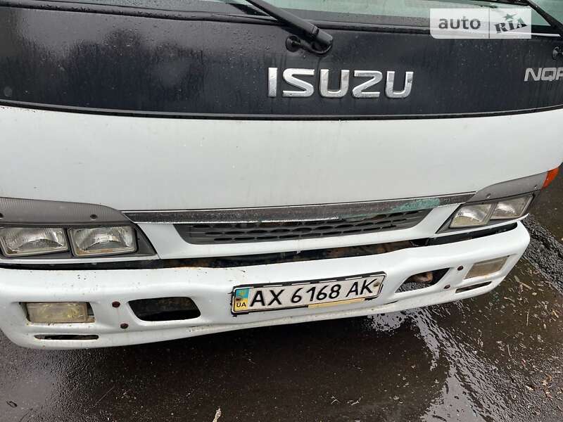 Вантажний фургон Isuzu NQR 2006 в Харкові