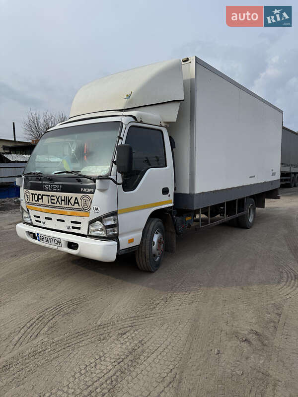 Грузовой фургон Isuzu NQR 2007 в 