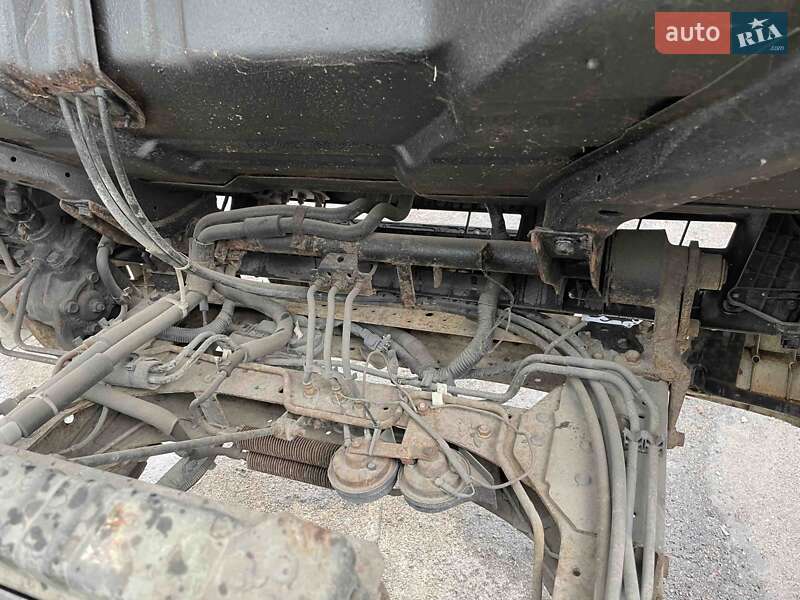Грузовой фургон Isuzu NQR 2007 в Буче