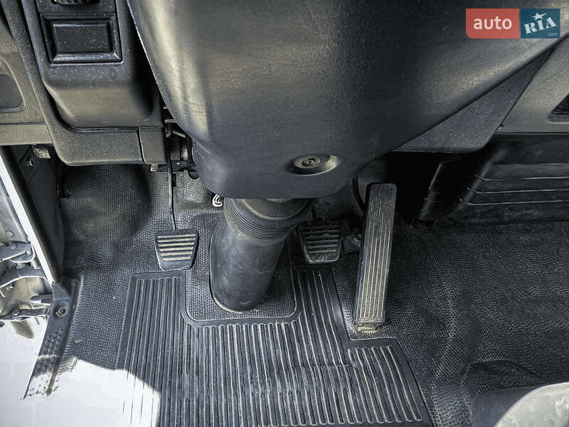 Автовишка Isuzu NQR 2006 в Дніпрі
