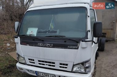 Вантажний фургон Isuzu NQR 2012 в Полтаві