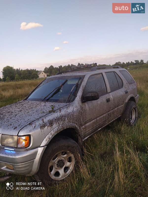 Внедорожник / Кроссовер Isuzu Rodeo 1993 в Дубровице