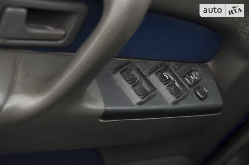 Внедорожник / Кроссовер Isuzu Trooper 1998 в Ровно