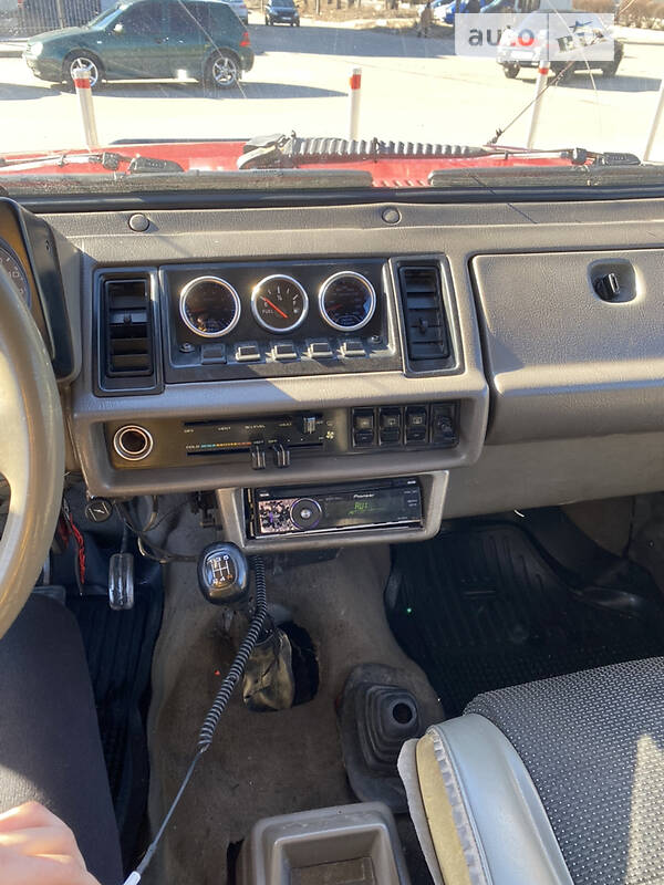 Позашляховик / Кросовер Isuzu Trooper 1990 в Білій Церкві