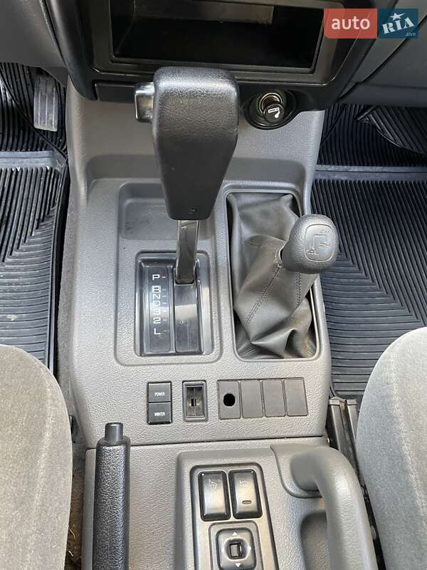Позашляховик / Кросовер Isuzu Trooper 1996 в Сумах