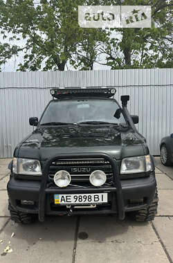 Позашляховик / Кросовер Isuzu Trooper 2000 в Кривому Розі