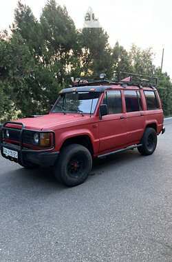 Внедорожник / Кроссовер Isuzu Trooper 1988 в Смеле