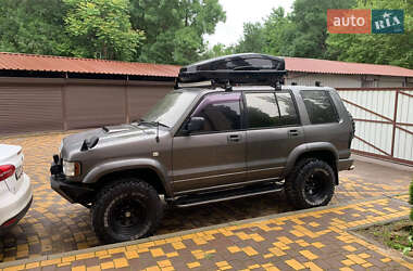Позашляховик / Кросовер Isuzu Trooper 1992 в 
