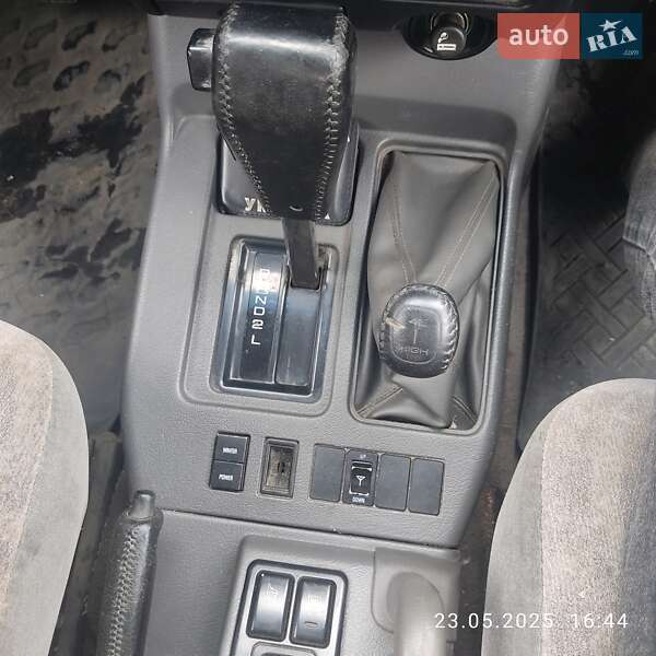 Внедорожник / Кроссовер Isuzu Trooper 2000 в Дубровице