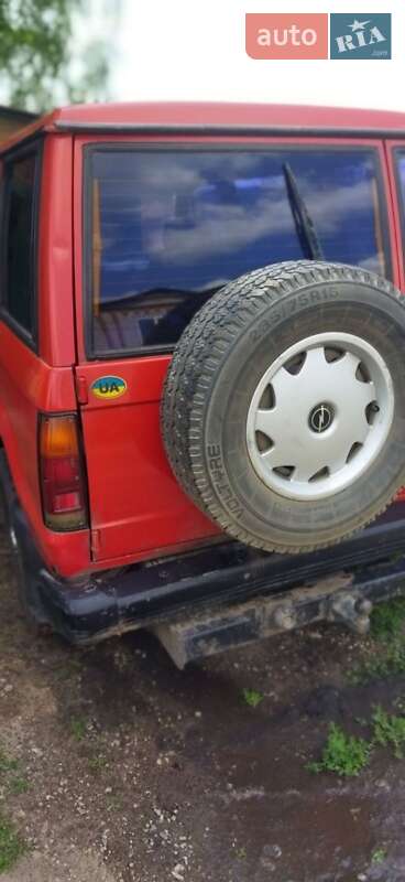 Внедорожник / Кроссовер Isuzu Trooper 1988 в Валках