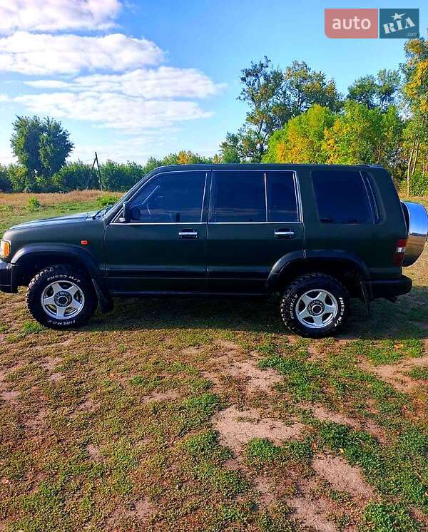 Позашляховик / Кросовер Isuzu Trooper 1998 в Зіньківі