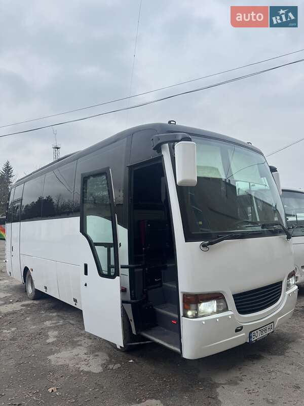 Туристический / Междугородний автобус Isuzu Turquoise 2001 в Тернополе