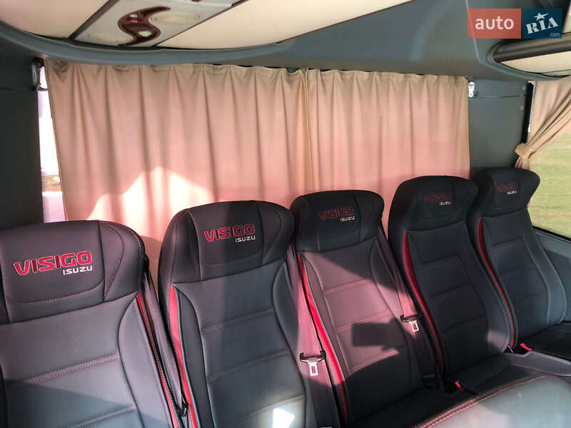 Туристический / Междугородний автобус Isuzu Visigo 2013 в Умани