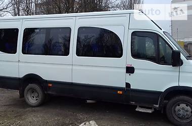 Мікроавтобус Iveco 35C13 2001 в Кам'янець-Подільському