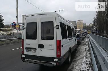 Микроавтобус Iveco 35C13 2005 в Киеве