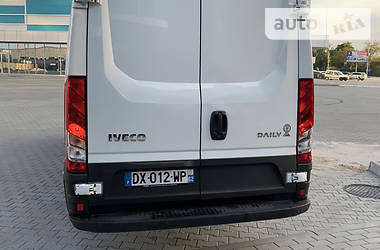 Грузопассажирский фургон Iveco 35S13 2015 в Киеве