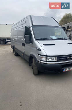 Вантажний фургон Iveco 35S13 2006 в Києві