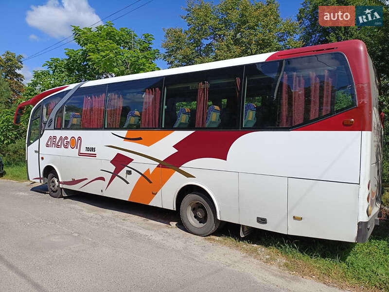 Туристический / Междугородний автобус Iveco CC150E 2006 в Шептицькому